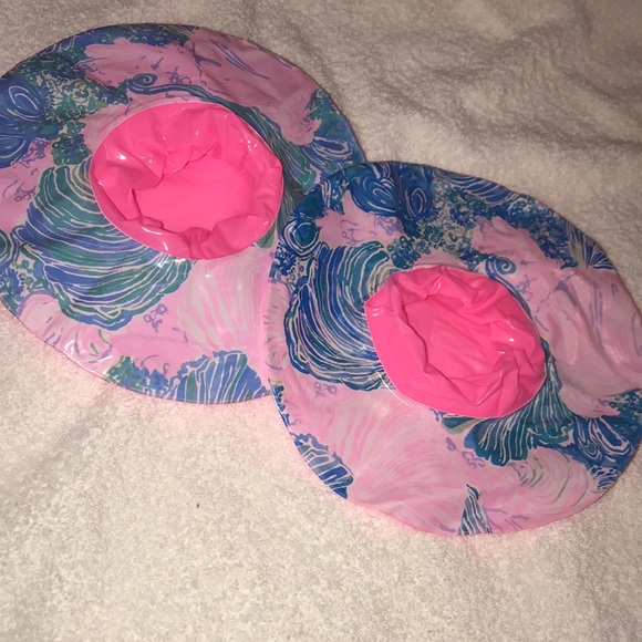 Lilly Pulitzer drink floats - Picture 2 of 5